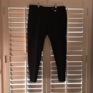 Black crop pants